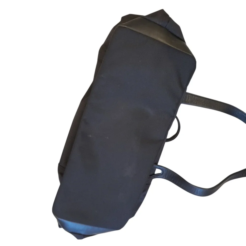 Tumi Black Nylon Tote Bag Travel Carry On‎ Shoulder Bag Zip Top Leather Trim